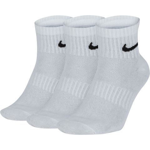 Nike-Everyday-Lightweight-Ankle-Socks-3-pack-